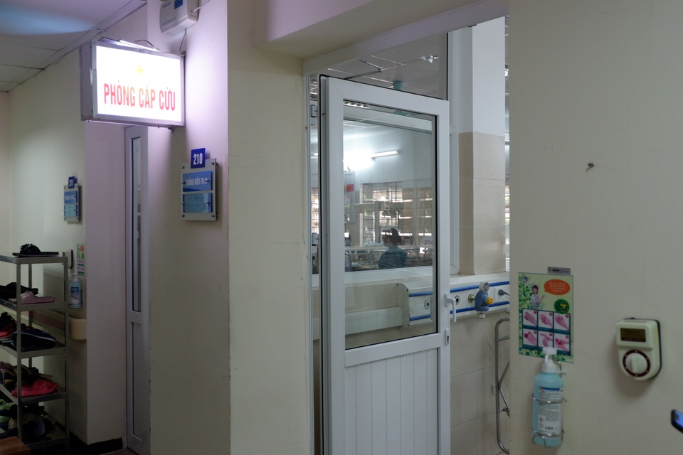 Hành trình kỳ diệu trở về với cuộc sống của bé sơ sinh bị bỏ rơi ở hố ga - 5 Hành trình kỳ diệu trở về với cuộc sống của bé sơ sinh bị bỏ rơi ở hố ga - 5