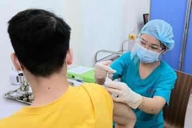 Sáng 15/8, thử nghiệm tiêm vắc xin Arcturus lên 100 tình nguyện viên