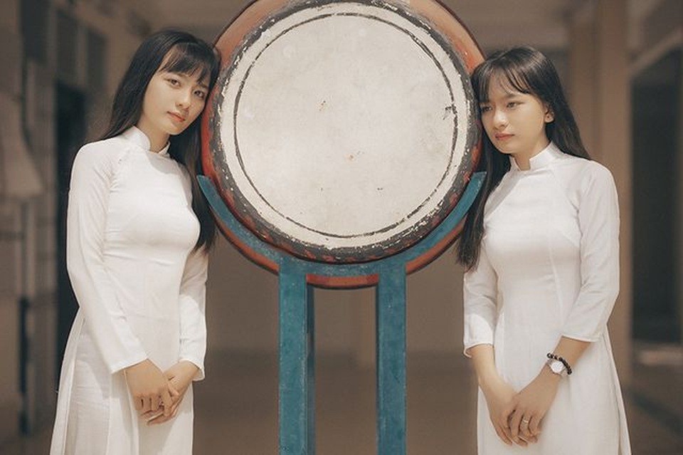 5 cặp chị em song sinh vừa đẹp lại giỏi gây “sốt” mạng - 9 5 cặp chị em song sinh vừa đẹp lại giỏi gây “sốt” mạng - 9