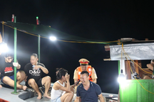 Xử lý nghiêm các tour câu mực đêm tự phát trên vịnh Hạ Long