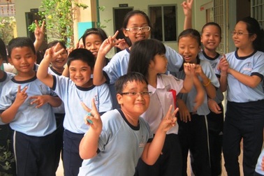 Cải thiện nhà vệ sinh cho các trường học khó khăn