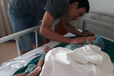 Bé Bảo Nam bị bại não được hỗ trợ cấy ghép tủy miễn phí
