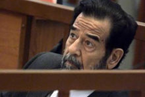 Lại hoãn phiên toà xét xử Saddam Hussein 