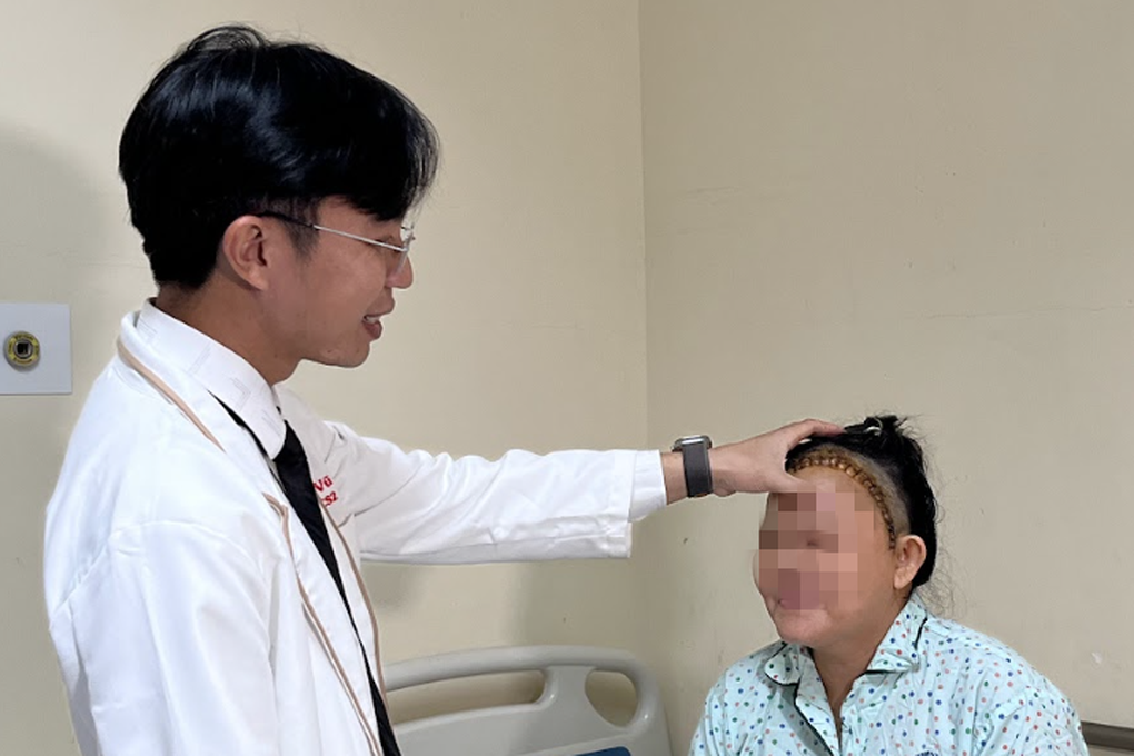 Người phụ nữ ở TPHCM bỗng cứng cổ, liên tục nôn ói nguy kịch khi đi vệ sinh - 2 Người phụ nữ ở TPHCM bỗng cứng cổ, liên tục nôn ói nguy kịch khi đi vệ sinh - 2