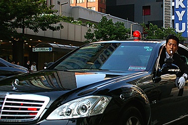 Mercedes-Benz bị "tuýt còi" tại Hàn Quốc