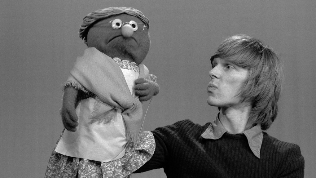 Người đóng Người Nhện đầu tiên trong lịch sử điện ảnh qua đời - 2 Người đóng Người Nhện đầu tiên trong lịch sử điện ảnh qua đời - 2