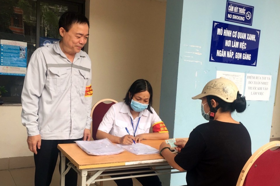 Quận Ba Đình lập đội phản ứng nhanh bắt chó thả rông - 7 Quận Ba Đình lập đội phản ứng nhanh bắt chó thả rông - 7