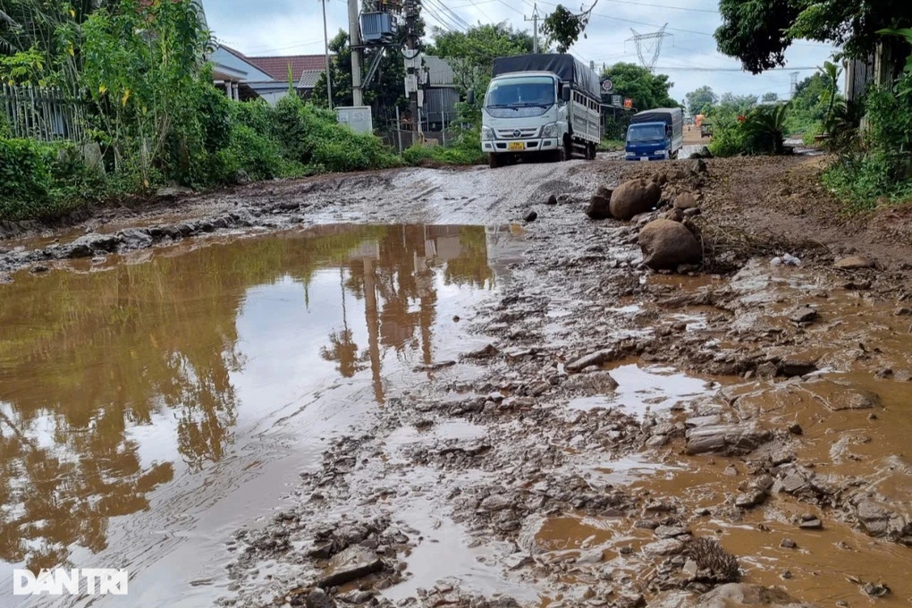 Bộ GTVT đề nghị Đắk Lắk quyết liệt gỡ vướng dự án đường 1.800 tỷ đồng - 3 Bộ GTVT đề nghị Đắk Lắk quyết liệt gỡ vướng dự án đường 1.800 tỷ đồng - 3