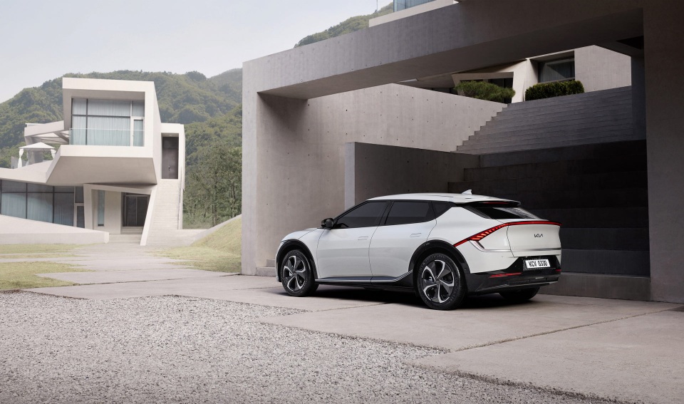 Kia EV6 định hình phong cách thiết kế mới của hãng xe Hàn Quốc - 5 Kia EV6 định hình phong cách thiết kế mới của hãng xe Hàn Quốc - 5