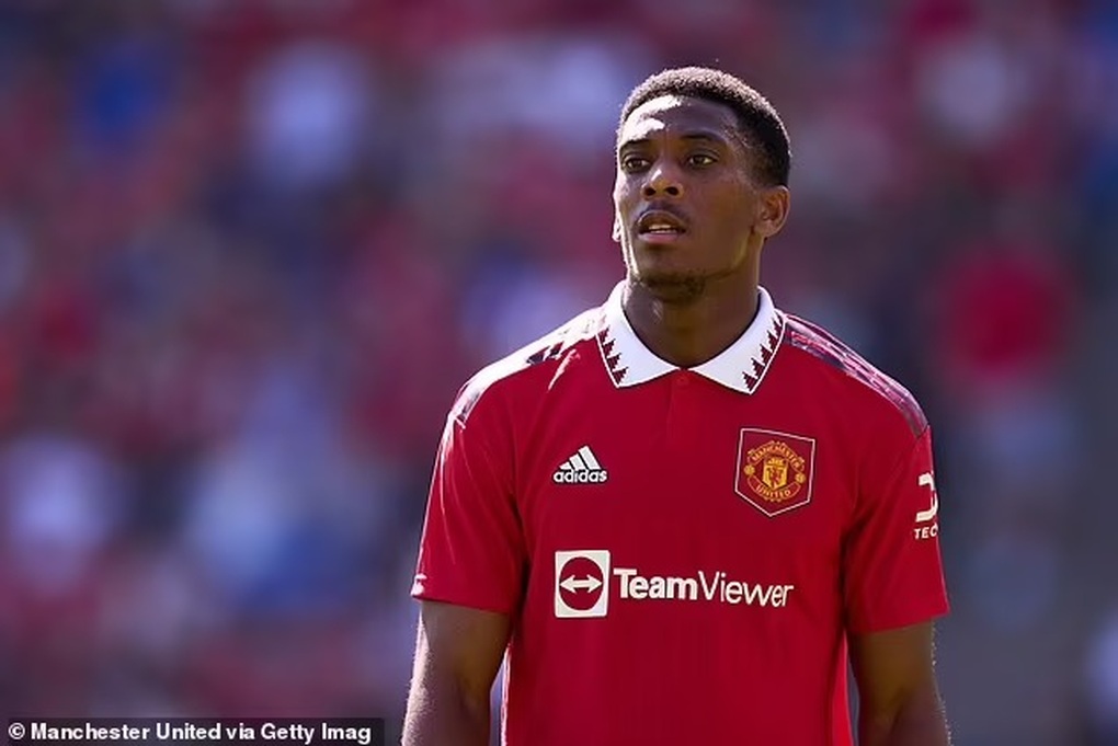 Martial gặp chấn thương, C.Ronaldo đảm trách hàng công của Man Utd - 2 Martial gặp chấn thương, C.Ronaldo đảm trách hàng công của Man Utd - 2