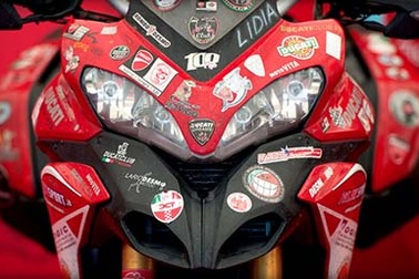 "Thánh lễ Đỏ" tại Misano World Circuit