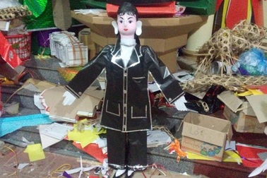 Làng nghề hối hả 'bung' hàng mã, xuất xưởng cả osin cõi âm