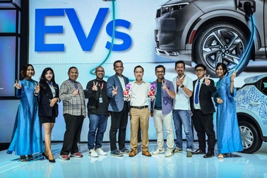 VinFast nhận 2 giải thưởng tại triển lãm ô tô quốc tế Indonesia 2024