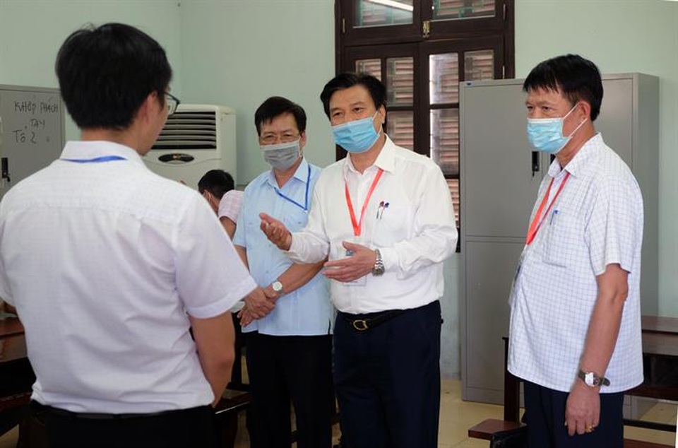 Chấm thi tốt nghiệp: Không bảo thủ, đặt quyền lợi của thí sinh lên cao nhất - 3 Chấm thi tốt nghiệp: Không bảo thủ, đặt quyền lợi của thí sinh lên cao nhất - 3