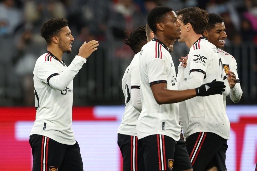 Man Utd tuột chiến thắng trước Aston Villa ở phút bù giờ - 3 Man Utd tuột chiến thắng trước Aston Villa ở phút bù giờ - 3
