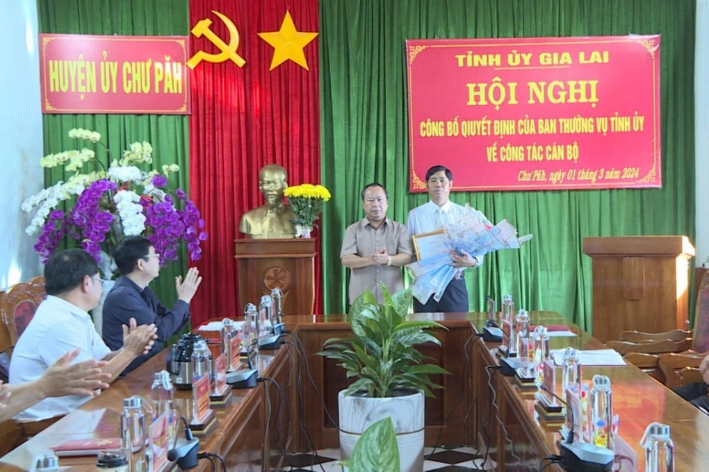 Gia-Lai_cho thoi-chu-vụ_Chi-Anh.jpeg Gia-Lai_cho thoi-chu-vụ_Chi-Anh.jpeg