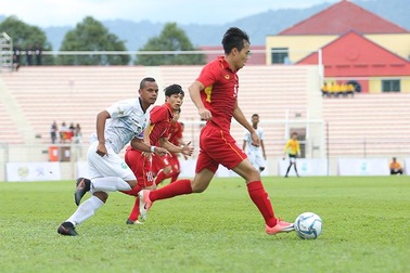 HLV Trần Công Minh: “Đừng vội khen U22 Việt Nam”