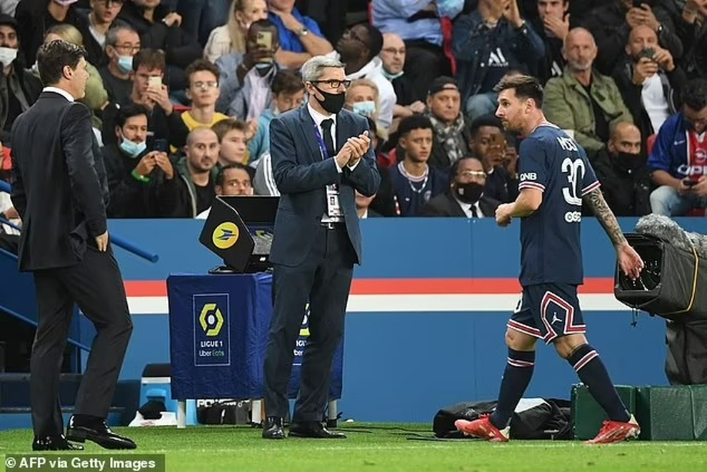 Messi tỏ thái độ, HLV Pochettino lên tiếng giải thích - 1 Messi tỏ thái độ, HLV Pochettino lên tiếng giải thích - 1