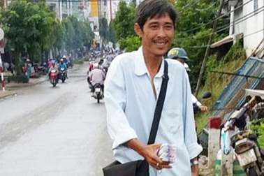 Người trúng số 92 tỷ tặng 50 triệu đồng cho người bán vé