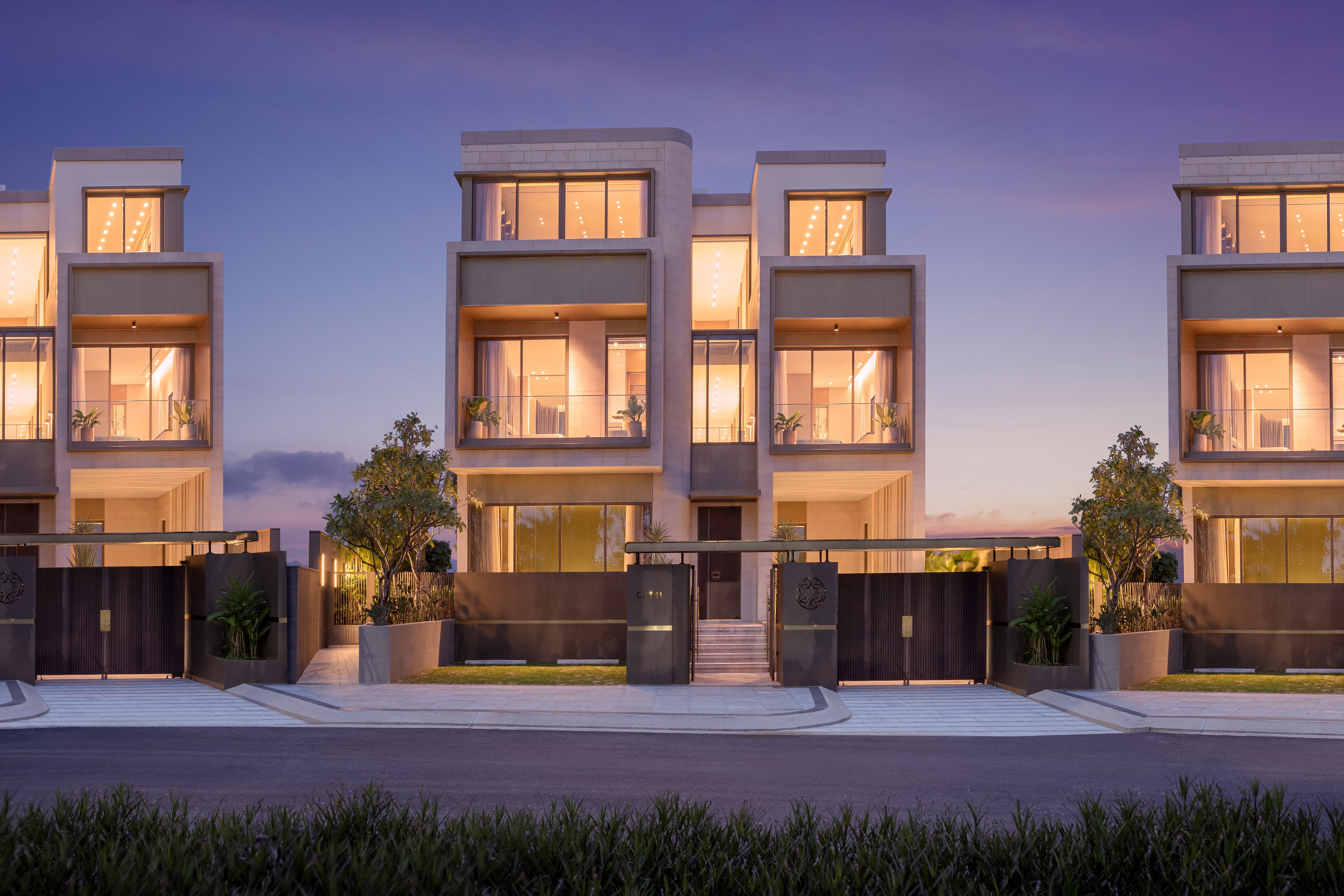 ទិដ្ឋភាពជិតផ្ទះប្រណីតដំបូងគេរបស់ ELIE SAAB នៅប្រទេសវៀតណាម - ២ Cận cảnh dinh thự hàng hiệu đầu tiên của ELIE SAAB tại Việt Nam - 2