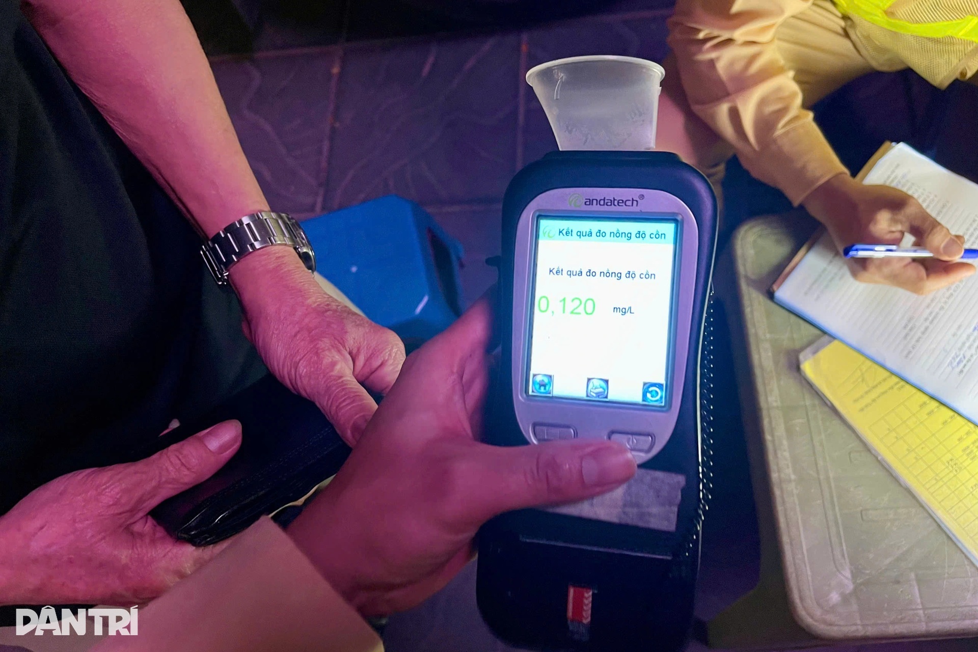 Người đàn ông “suýt” vi phạm nồng độ cồn vì súc miệng rượu cau - 8