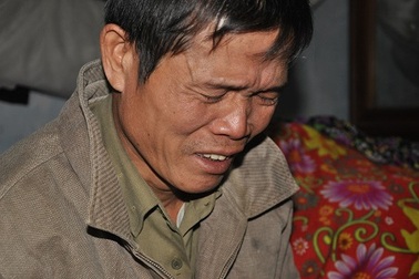 “Tôi cũng sắp như đống sắt vụn trong nhà”