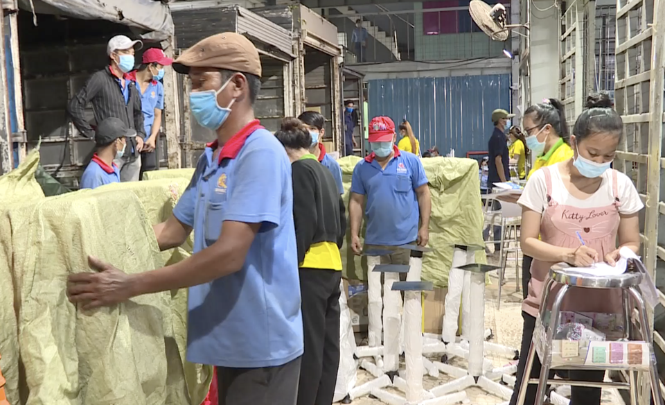 TPHCM: Thưởng Tết cao nhất là 1 tỷ đồng - 2 TPHCM: Thưởng Tết cao nhất là 1 tỷ đồng - 2