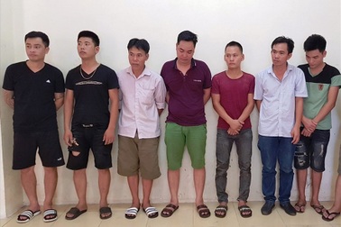 Bắt 8 đối tượng cá độ bóng đá hàng trăm triệu đồng