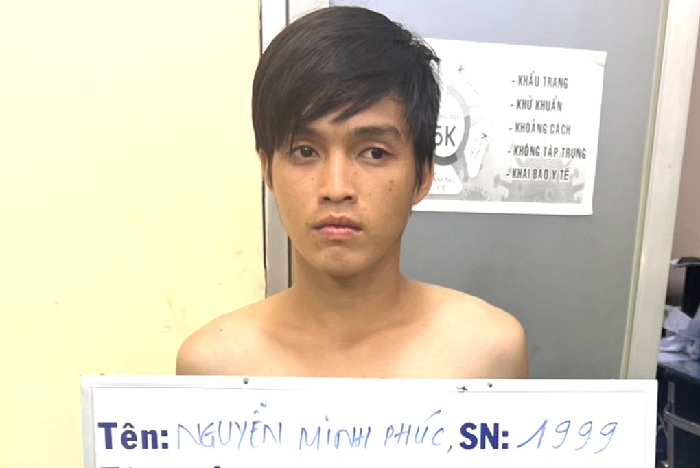 Thanh niên cướp điện thoại, nhảy sông lẩn trốn... bị chết đuối - 1