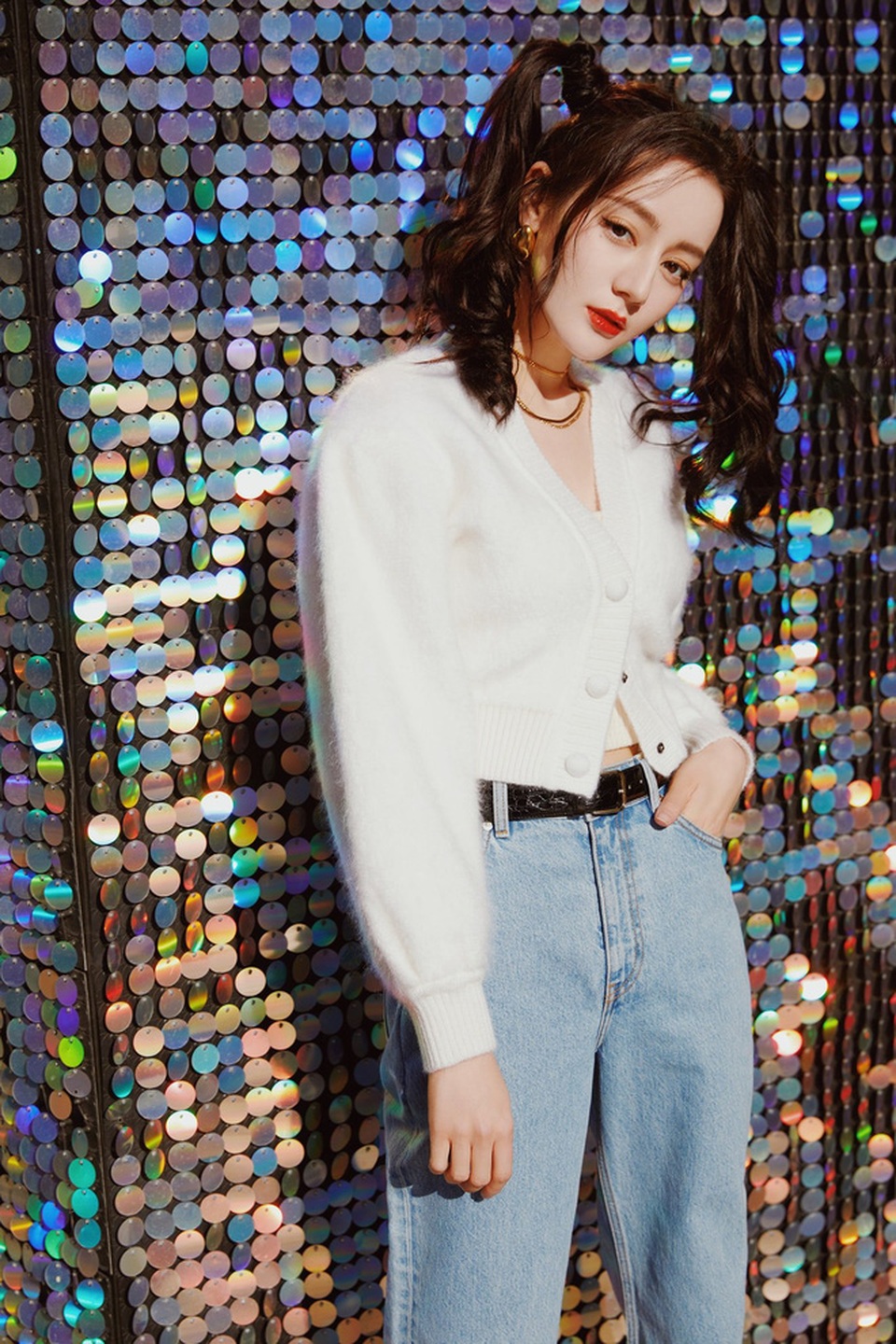 Địch Lệ Nhiệt Ba ngày càng sành điệu, quyến rũ - 7