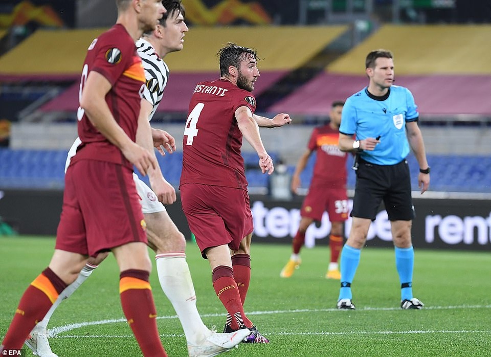 Man Utd thua AS Roma trong ngày Cavani lập cú đúp - 5 Man Utd thua AS Roma trong ngày Cavani lập cú đúp - 5