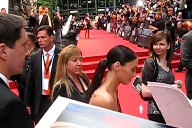 Megan Fox diện váy táo bạo