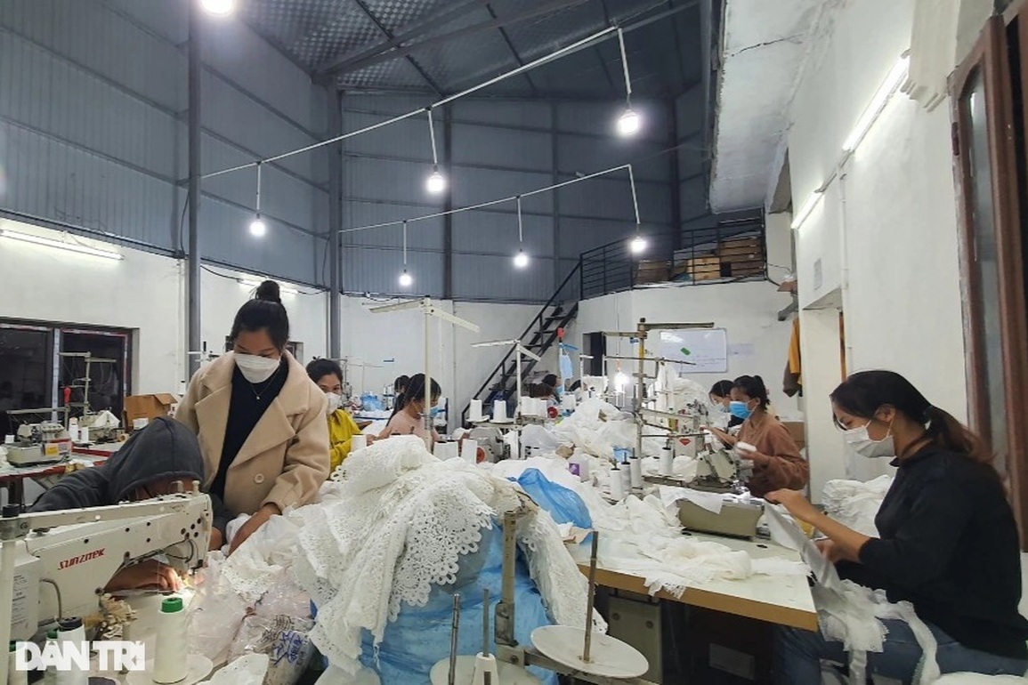 Khởi nghiệp từ tay trắng, chàng thợ may trẻ thu gần 150 triệu đồng/tháng - 3 Khởi nghiệp từ tay trắng, chàng thợ may trẻ thu gần 150 triệu đồng/tháng - 3