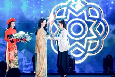 Học Viện Deluca Art & Academy - Nơi ươm mầm các "chuyên gia make up" thế hệ mới