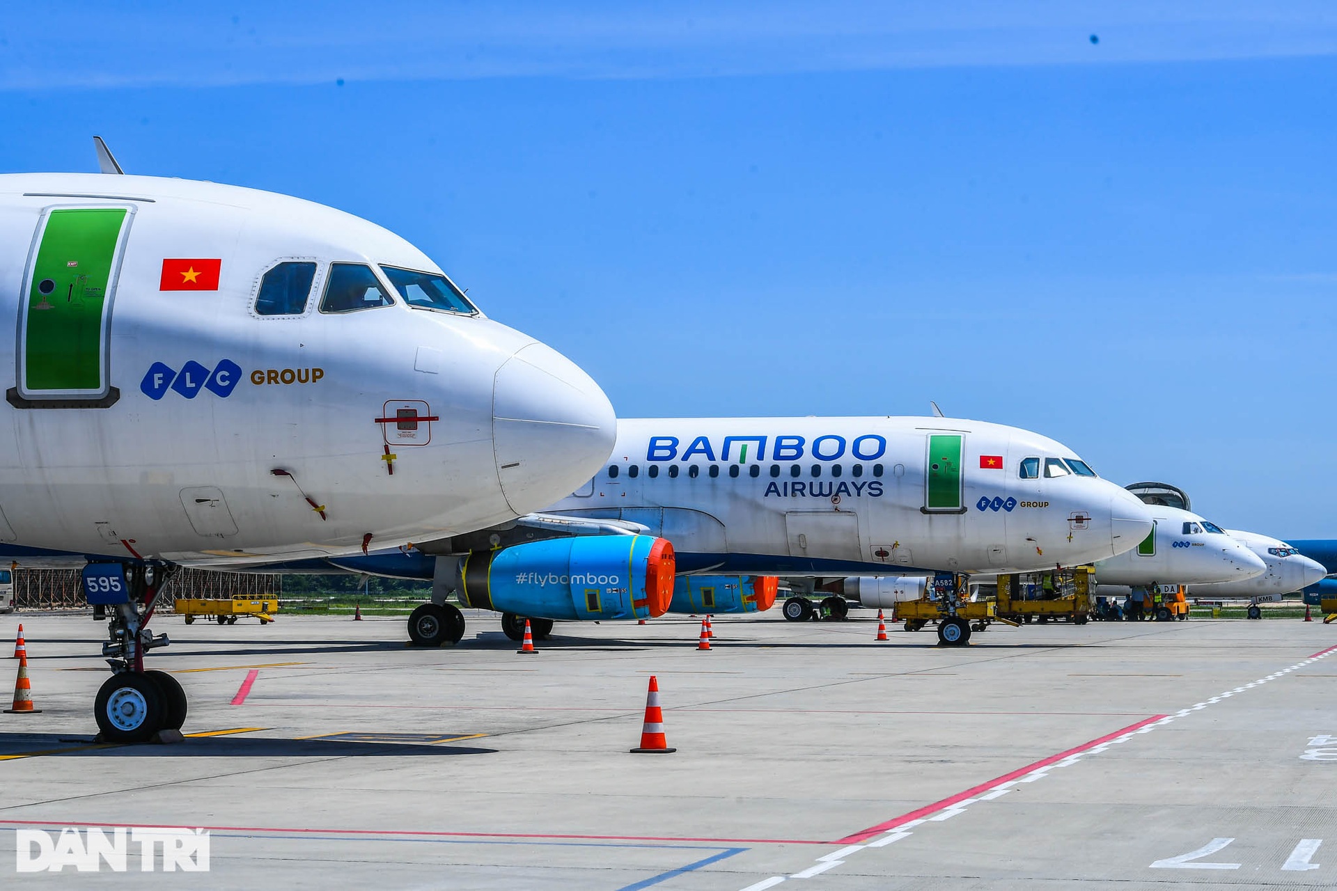 Ám ảnh hàng trăm tàu bay đắp chiếu nằm la liệt tại Nội Bài, Tân Sơn Nhất - 19 Ám ảnh hàng trăm tàu bay đắp chiếu nằm la liệt tại Nội Bài, Tân Sơn Nhất - 19