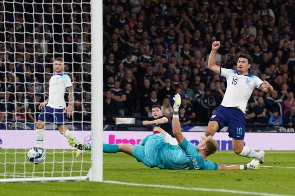 Harry Maguire bị chế nhạo khi làm tung lưới đội tuyển Anh - 1 Harry Maguire bị chế nhạo khi làm tung lưới đội tuyển Anh - 1