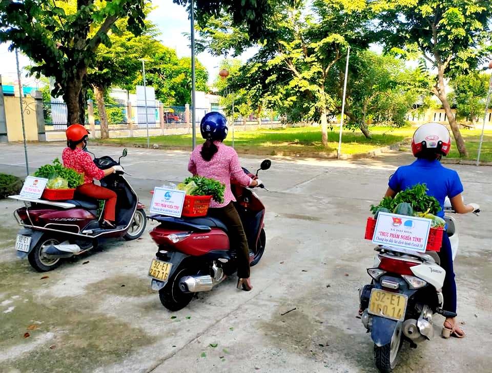 Ấm lòng “phiên chợ 0 đồng” cho người nghèo giữa dịch Covid-19 - 10 Ấm lòng “phiên chợ 0 đồng” cho người nghèo giữa dịch Covid-19 - 10