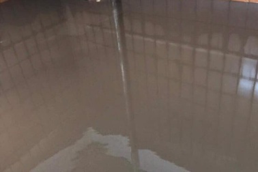 Lộ ảnh bể cấp nước siêu bẩn ở chung cư “5 sao”: Ở thì khổ, bán lại khó, dân phát hãi