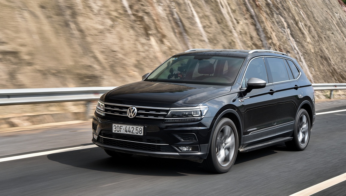 Người Việt mê chất Đức, ngại đụng hàng: Khó bỏ qua Volkswagen Tiguan Allspace - 4 Người Việt mê chất Đức, ngại đụng hàng: Khó bỏ qua Volkswagen Tiguan Allspace - 4