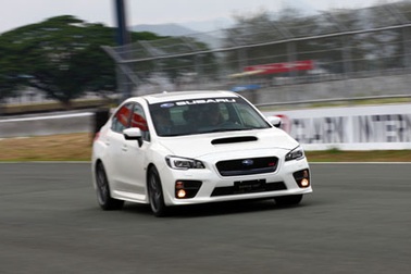 Subaru đưa WRX STI mới về Việt Nam