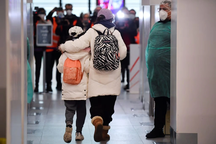 Bắc Kinh cảnh báo các nước hạn chế đi lại với người Trung Quốc