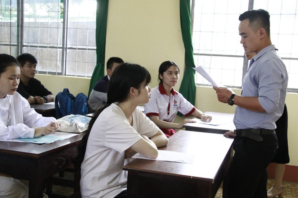 Đắk Lắk: Thí sinh diện F1, F2 sẽ được bố trí thi tốt nghiệp THPT đợt sau - 1 Đắk Lắk: Thí sinh diện F1, F2 sẽ được bố trí thi tốt nghiệp THPT đợt sau - 1