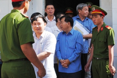 Hoãn xử 7 "đại gia" thủy sản chiếm đoạt ngân hàng hơn 1.000 tỷ đồng