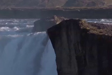 Vẻ đẹp bất tận của Goðafoss - thác nước của "Các vị Thần"