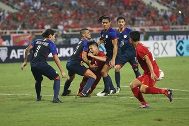 Những khoảnh khắc bị kèm cặp nghẹt thở nhưng vẫn tỏa sáng của Quang Hải