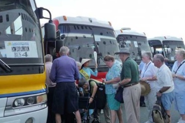  Dịch vụ vận chuyển khách du lịch “cháy hàng”