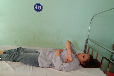 Không tìm được chồng, nhóm thanh niên xuống tay đánh vợ nhập viện !