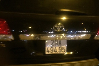 Hà Nội: Lái xe Toyota Land Cruiser đeo biển số giả gây tai nạn, bất hợp tác với CSGT!