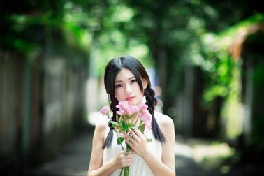 Đến nhà người yêu, vừa thấy mặt bố bạn trai tôi liền quay đầu bỏ chạy