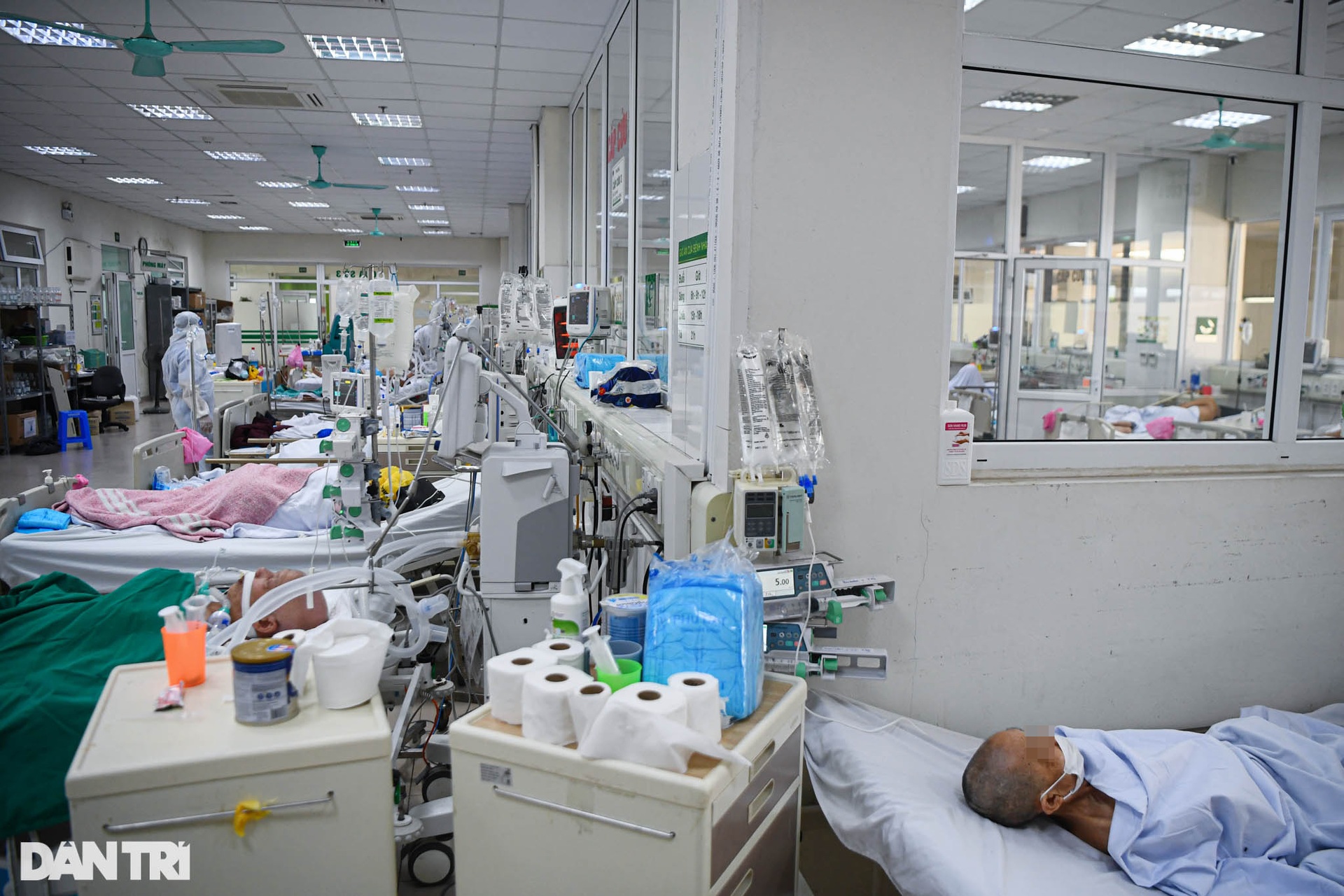 Một ngày trong khu điều trị bệnh nhân Covid-19 triệu chứng nặng ở Hà Nội - 3 Một ngày trong khu điều trị bệnh nhân Covid-19 triệu chứng nặng ở Hà Nội - 3